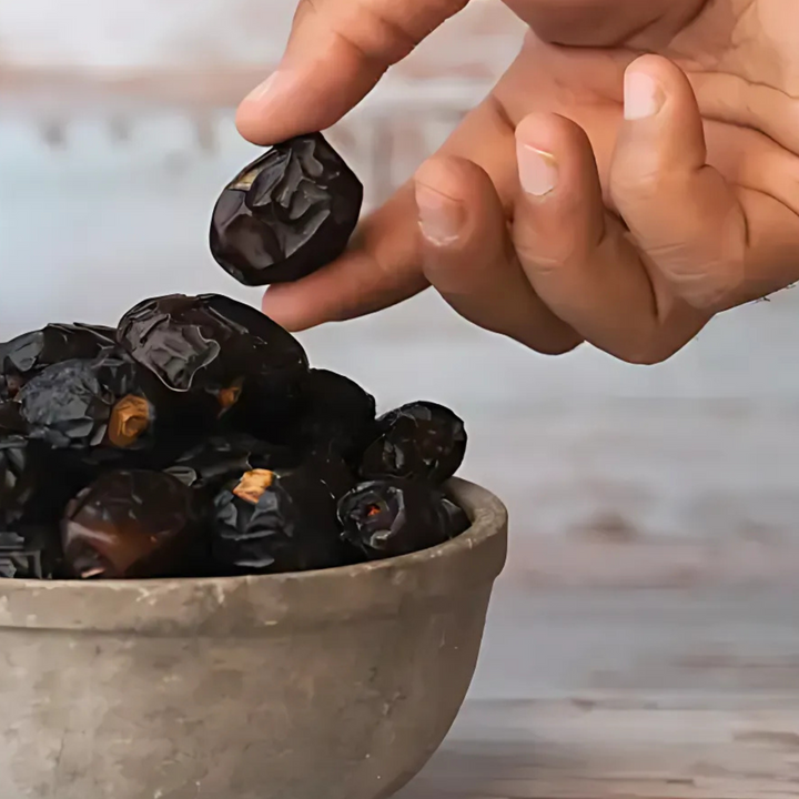 Ajwa Dates ( عجوہ کھجور )